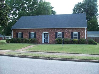 3127 Fairborn Dr, Memphis, TN 38115