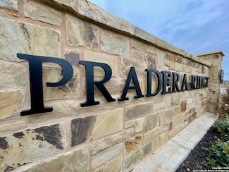120 Pradera Ridge Dr, Floresville, TX 78114