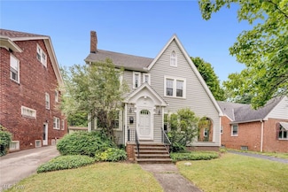 2605 S Taylor Rd, Cleveland Heights, OH 44118
