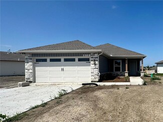 610 W Colleen Ct, Gardner, KS 66030