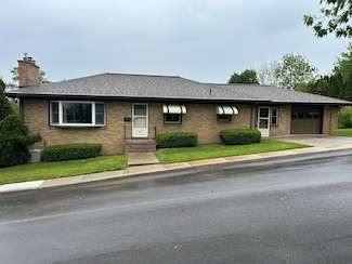 805 Capen St NE, Grand Rapids, MI 49503