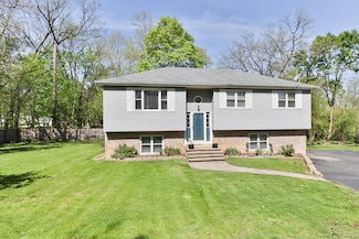 7N030 Wabash Ave, Saint Charles, IL 60174