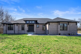 11223 Mossy Creek Ln, Indianapolis, IN 46259