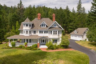 2405 Johns Peak Rd, Central Point, OR 97502