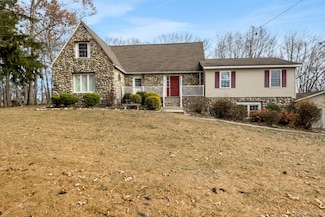 37 Pressler Rd, Wallkill, NY 12589