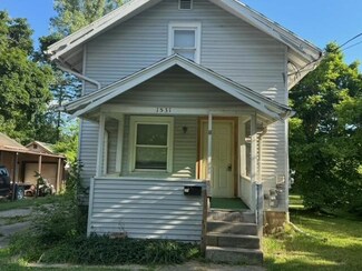1531 Redwood St, Lansing, MI 48915