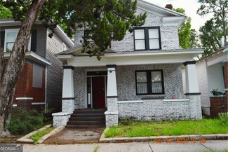 616 W 40th St, Savannah, GA 31415