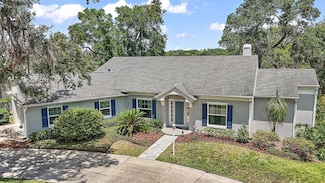 809 Northside Dr, Mount Dora, FL 32757