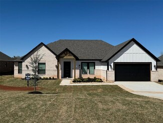 2282 Summit Cir, Blanchard, OK 73010