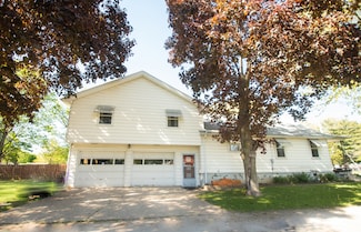 1807 3rd Ave, Sterling, IL 61081