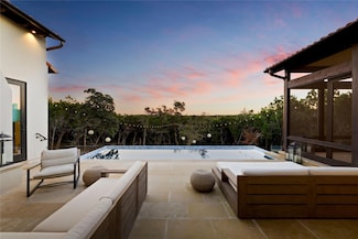 4401 Amarra Dr Unit 14, Austin, TX 78735
