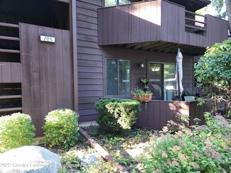 205 E Jolly Rd Unit A2, Lansing, MI 48910