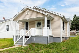 238 N Charlotte Ave, Waynesboro, VA 22980