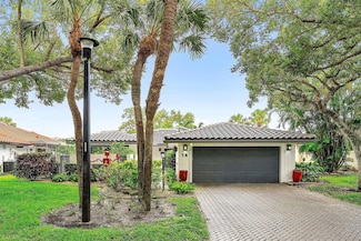 14 Oaks Ln Unit 140, Boynton Beach, FL 33436