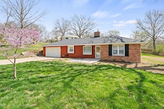 2801 Cedar Crest Dr, Independence, MO 64057