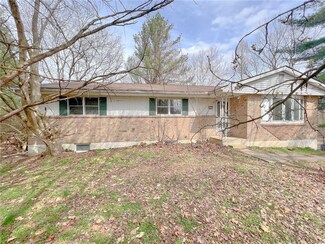 3141 Grist Mill Rd, Orefield, PA 18069