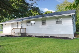 4900 Townline Rd, Lockport, NY 14094