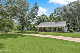 320 Mcsween Rd, Picayune, MS 39466