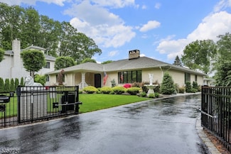 650 Riverside Dr, Cranford, NJ 07016