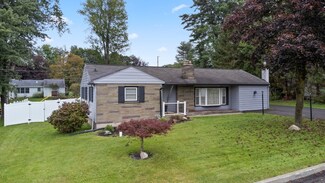 11 Brookside Ave W, Apalachin, NY 13732
