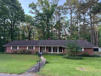 7411 Suburbia Dr, Pine Bluff, AR 71603