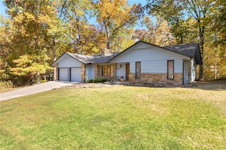 14 Adams Ln, Bella Vista, AR 72715