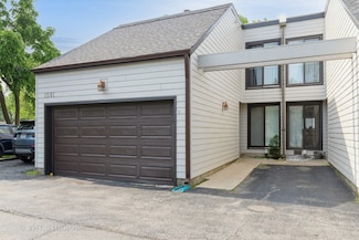 1501 Topp Ln Unit 2, Glenview, IL 60025
