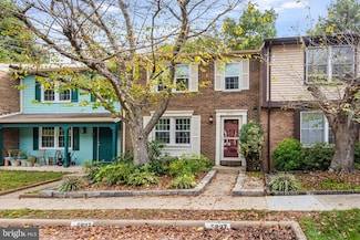 5825 High Bluff Ct, Burke, VA 22015