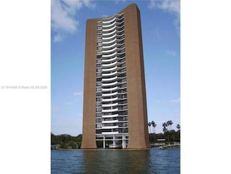 720 NE 69th St Unit 9W, Miami, FL 33138
