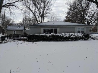 808 E Front St, Perry, KS 66073