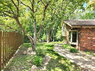 2328 Wildwood Trail, Hopkins, MN 55305