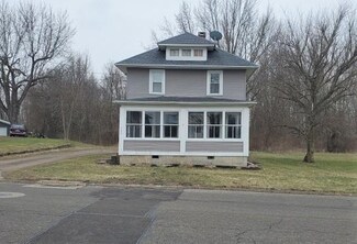 724 W Bucyrus St, Crestline, OH 44827