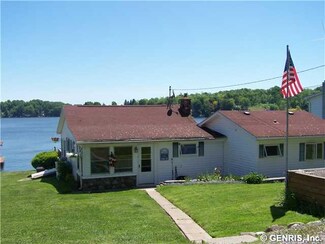 8236 Graves Point Rd, Wolcott, NY 14590