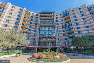8360 Greensboro Dr Unit 516, McLean, VA 22102