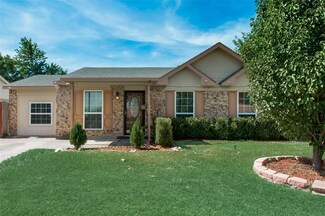 2208 Foxcroft Ln, Arlington, TX 76014