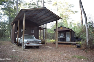 1808 Lakeview Rd, Caryville, FL 32427