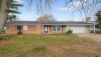 1002 Clifford Ave, Loves Park, IL 61111