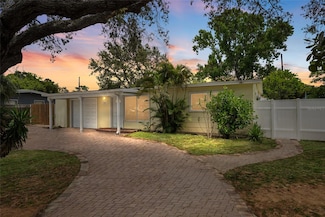 914 Sandpiper Way S, Saint Petersburg, FL 33707