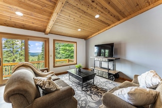 12185 Ski Slope Way, Truckee, CA 96161