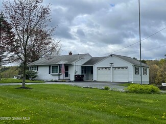 297 Cooksboro Rd, Troy, NY 12182