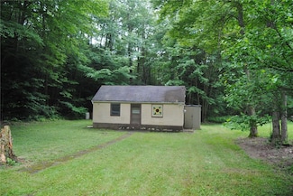 95 Demo Dr, Kane, PA 16735