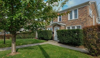 907 Russell St, Kalamazoo, MI 49001