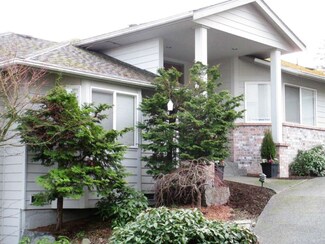 19731 53rd Ave NE, Lake Forest Park, WA 98155