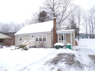 16 Mill St, Gorham, NH 03581