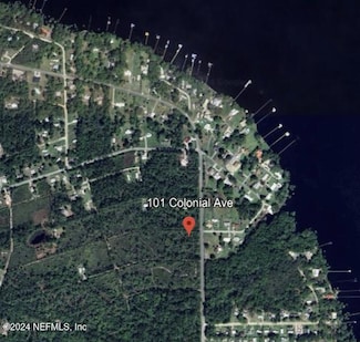 101 Colonial Ave, Crescent City, FL 32112