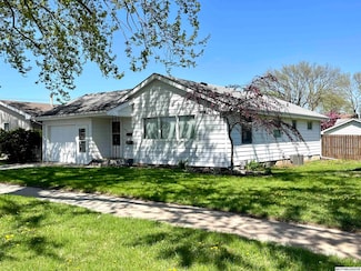 602 Freeman St, Charles City, IA 50616