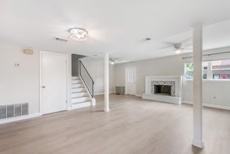 29 11th St Unit A, Shalimar, FL 32579