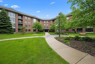 875 E 22nd St Unit 402, Lombard, IL 60148