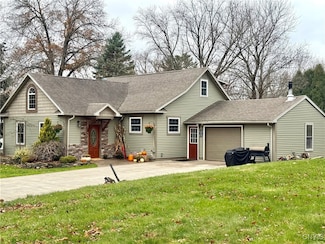 7 View Rd, Pulaski, NY 13142