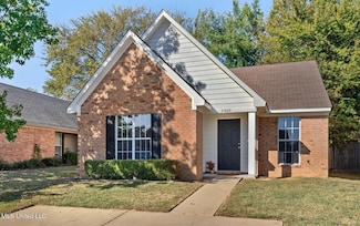 5329 Bradley Ln, Southaven, MS 38671